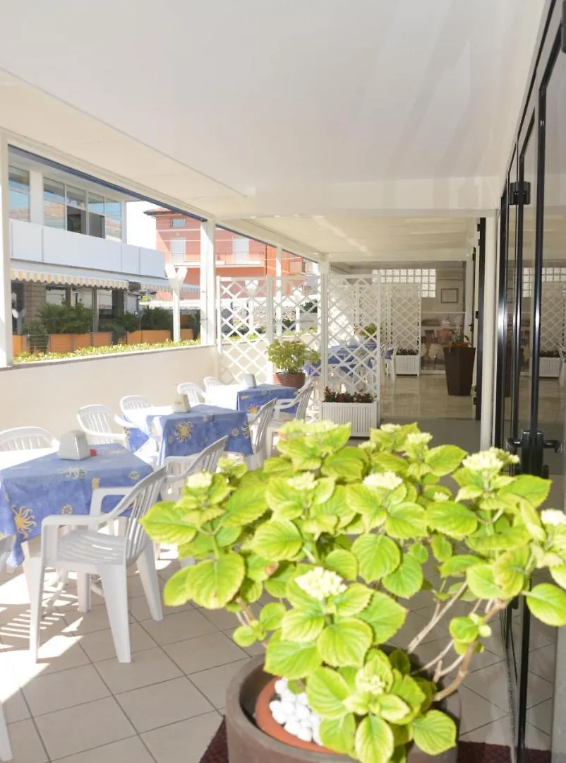 Hotel Karin Marebello 3*,  Ιταλία