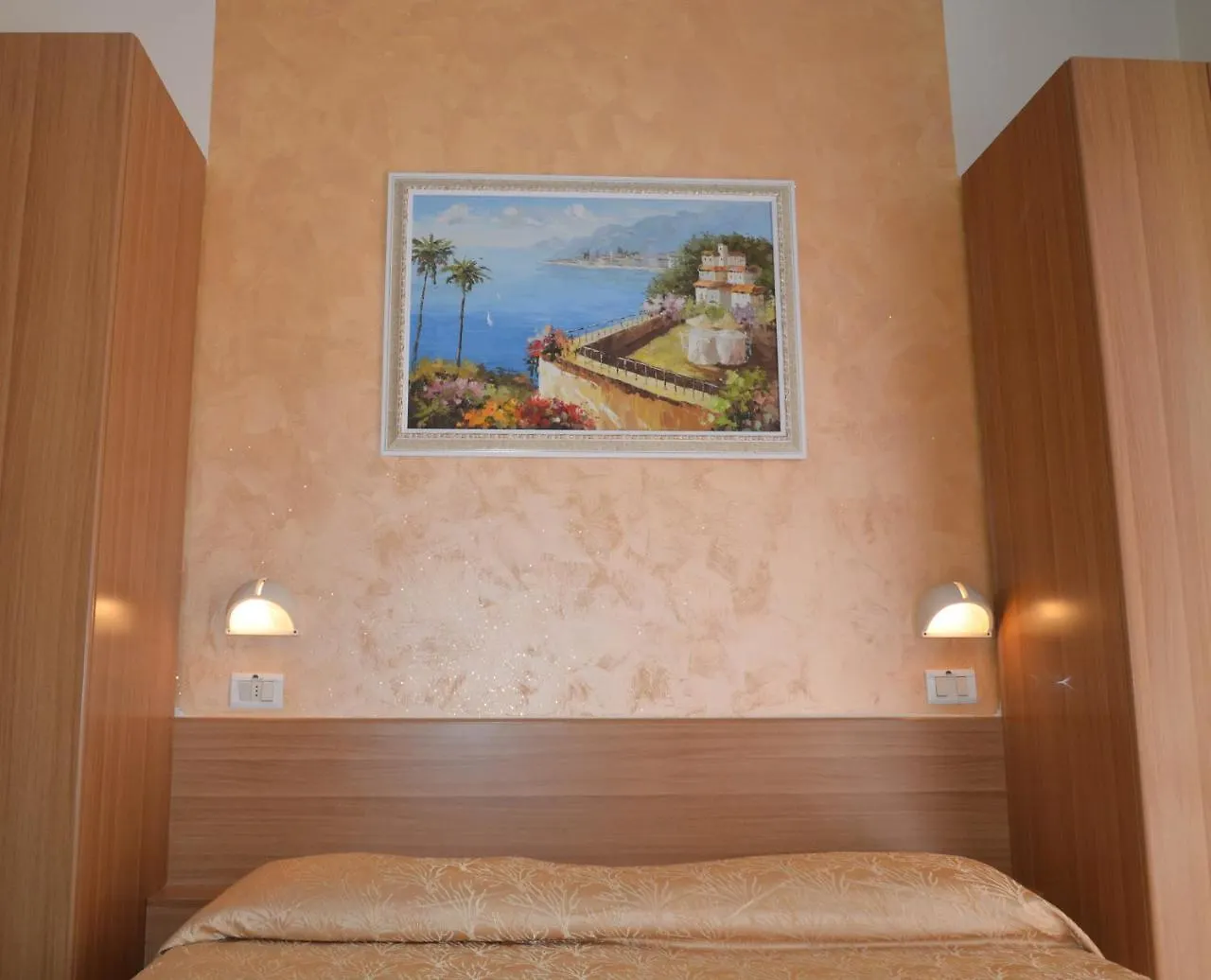 Hotel Karin Marebello