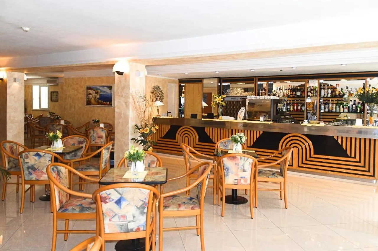 Hotel Karin Marebello