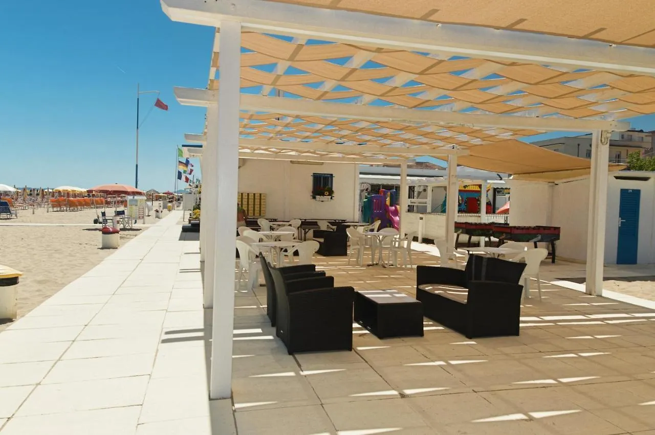 Hotel Karin Marebello 3*,
